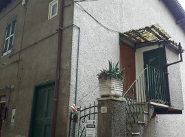Vendita appartamento indipendente e panoramico in centro a Olevano Romano