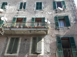 Vendita appartamento in centro con doppia entrata e balcone a Olevano Romano